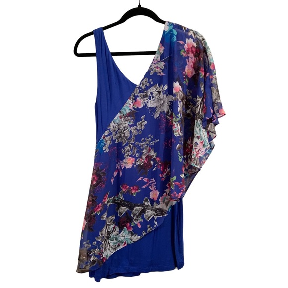Bebe Asymmetrical Flutter Sleeve Printed Dress (M, Blue/Floral) - Picture 2 of 13